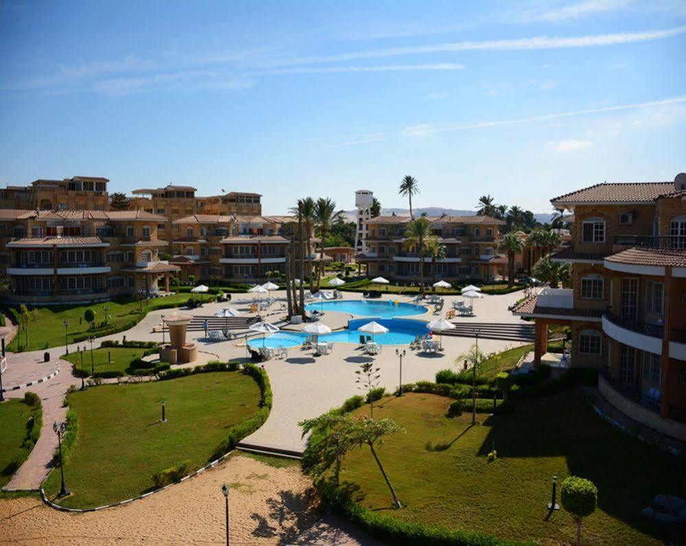 Tolip Inn Resort Fāʼid Exterior foto